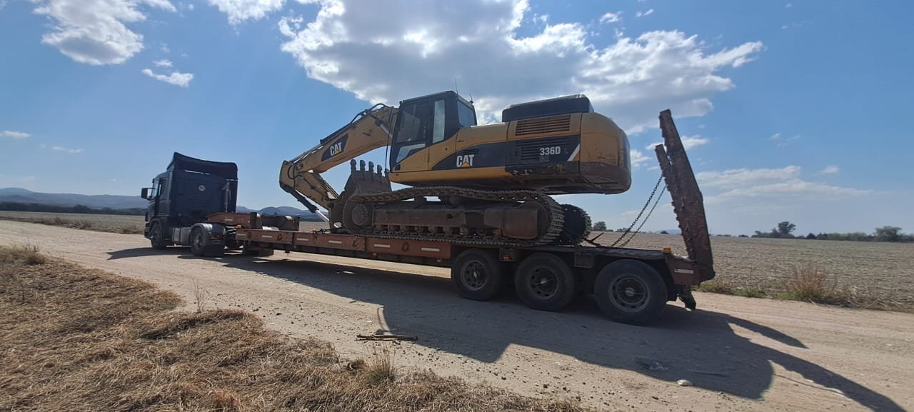 Carretón vial LeoCor 3 ejes / Random 3 ejes